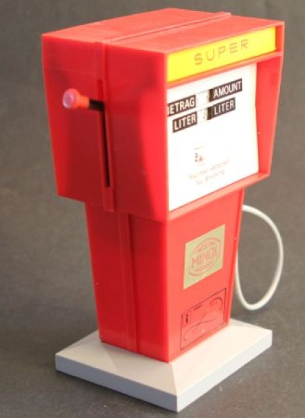Minol VEB Zapfsäule 1965 Plastik mit Friktionsantrieb (8155)